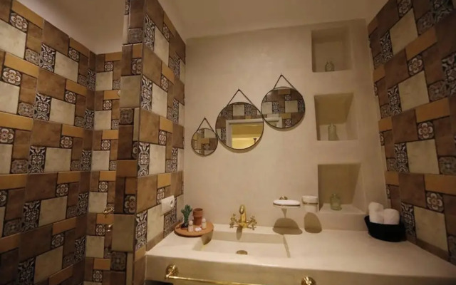 Riad Oum H&N