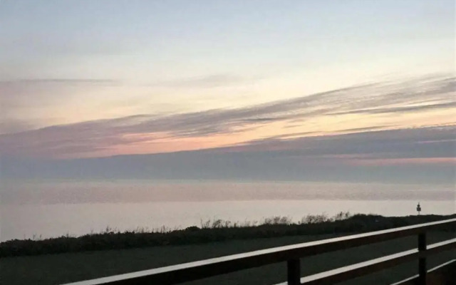 Coastal Apartment With Balcony