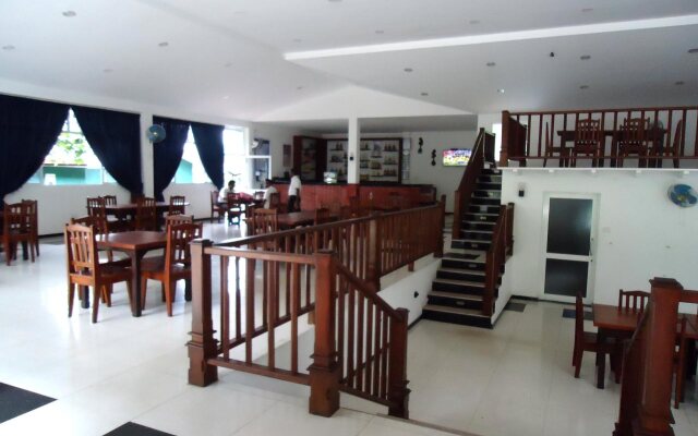 Amico Restaurant And Bar