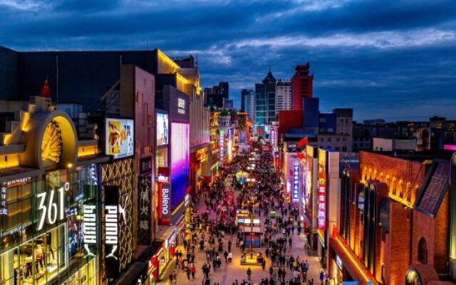 Haiyue Cinema City Jing Apartment (Youth Avenue Color TV Tower Night Market Branch)