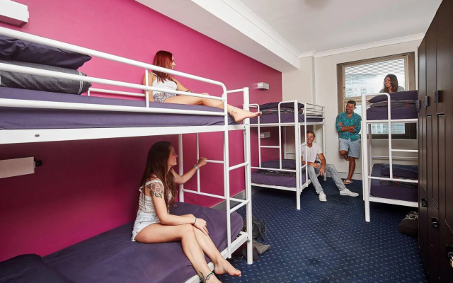 Wake Up! Sydney - Hostel