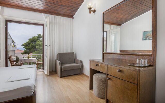 Matija - 120m to the Beach - R5