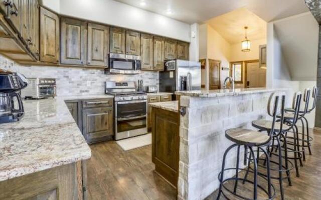 Highwood Hideaway Apartment