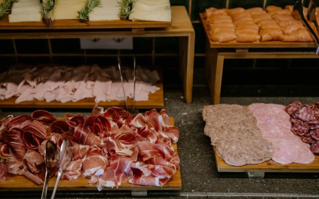 Emporda Golf Hotel And Spa