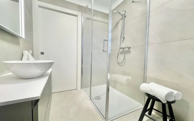 Modern House Apartment 1