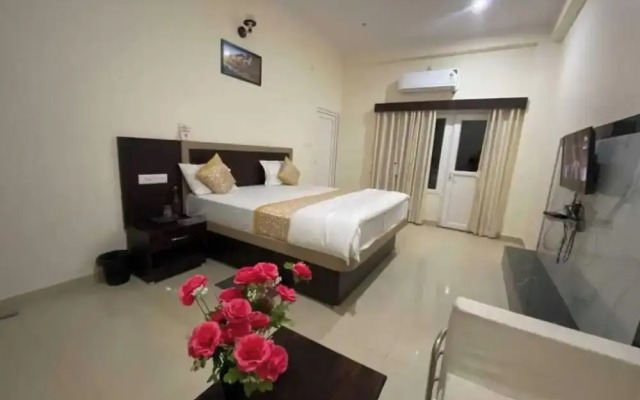 Goroomgo Nath Palace Varanasi