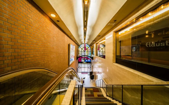 New Osaka Hotel