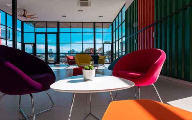 Semporna Seaview Hotel