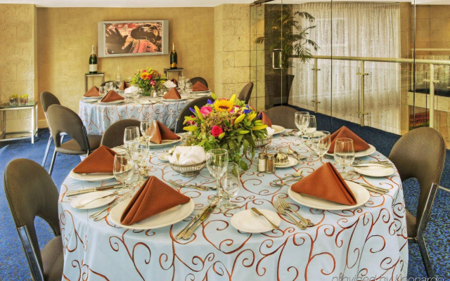 Kimpton George Hotel by IHG