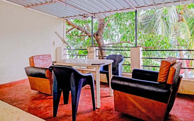 OYO 92870 Shree Sai Holiday Homes