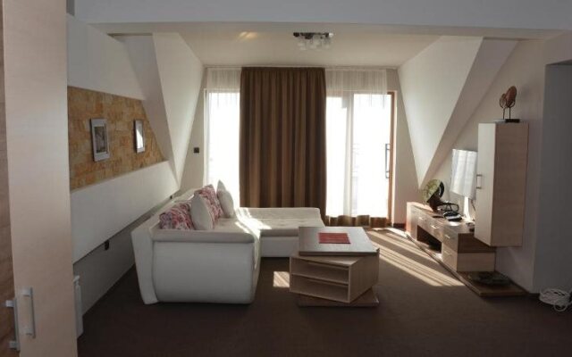 Hotel Milmari Resort