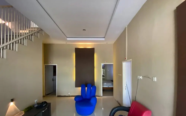 RedDoorz near Bukit Ragas Hotel D'Ayanna Pati