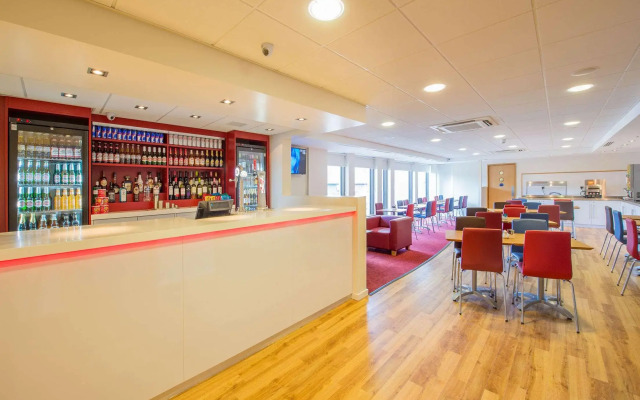 Travelodge Harrogate West Park