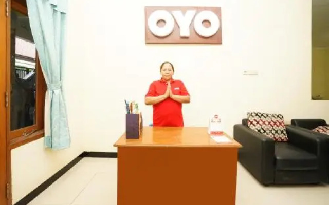 OYO 302 Karolin Syariah Residence