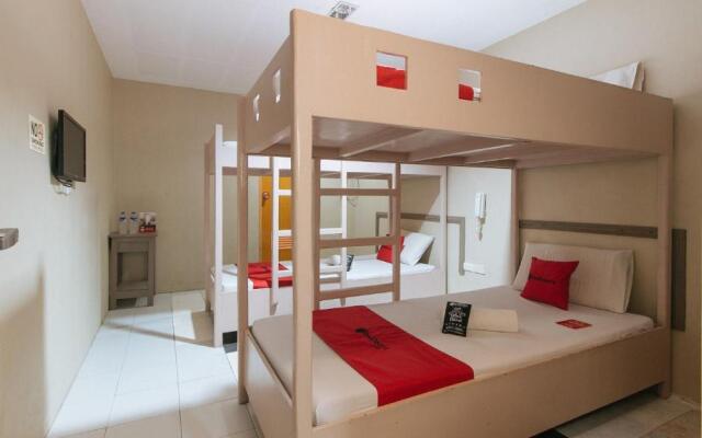 RedDoorz @ Bridgeway Hotel Tuguegarao City