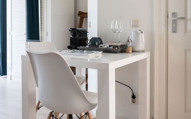 Boutique Canal House Suites