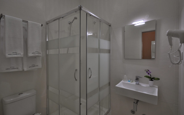 Porto Charming Hotel