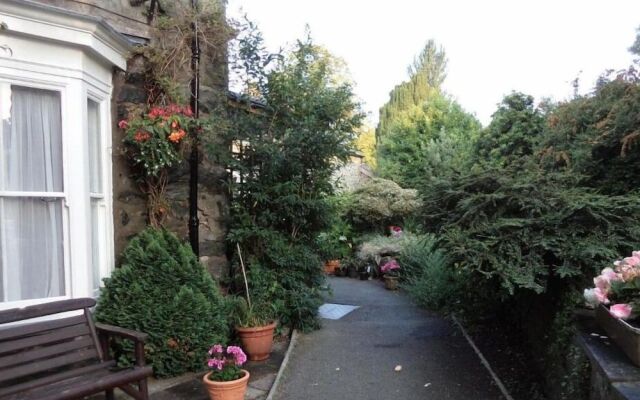 Ivy House