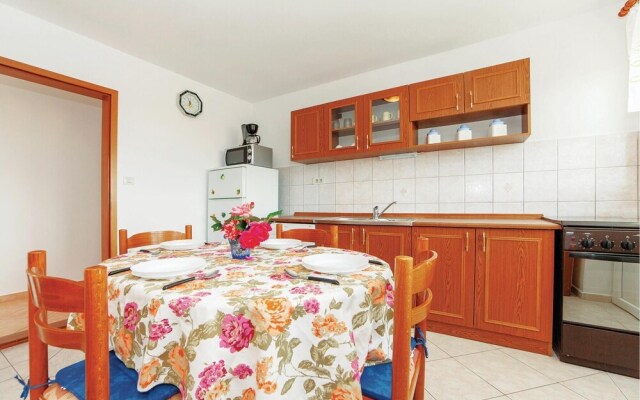 Amazing Apartment in Jadranovo With 2 Bedrooms and Wifi