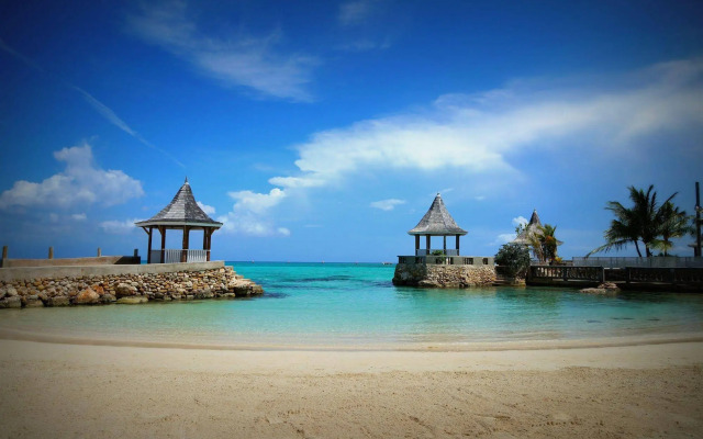 SeaGarden Beach Resort - All Inclusive