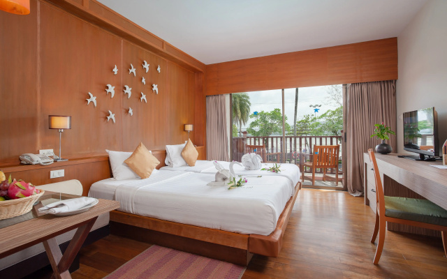 Seaview Patong Hotel