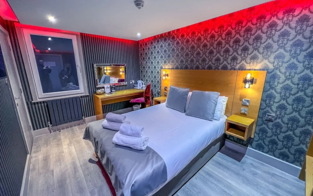 The Quayside Hotel and Bar