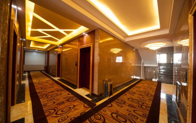 Huarong Apartment Hotel