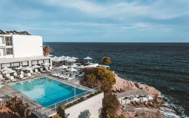 Apollo Resort