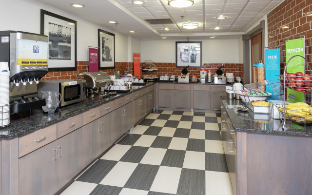 Hampton Inn Akron-South