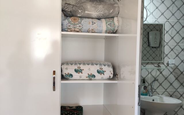 Beyaz Adalar Atlihan Apart Otel