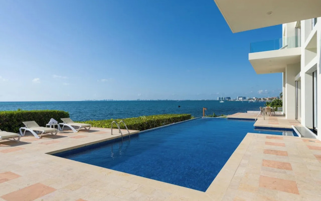 Villa Punta Sam Cancun Beachfront Luxury