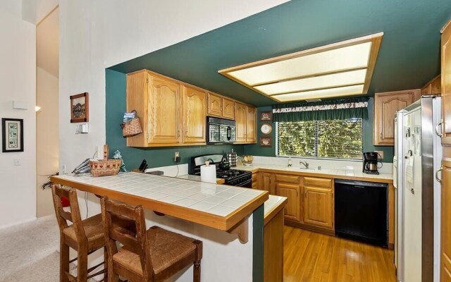 079 Golf and Ski Home