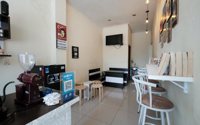 OYO 1997 Bee M Guesthouse