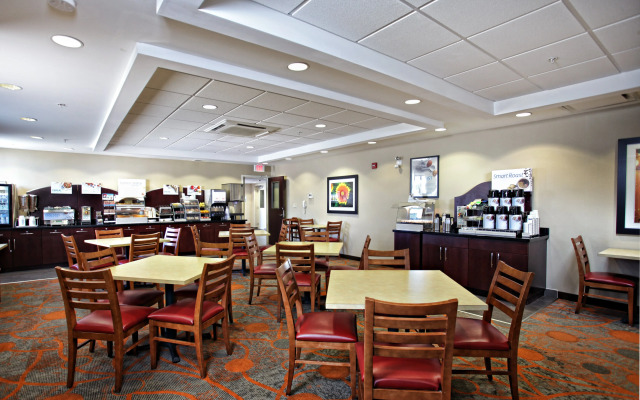 Comfort Inn & Suites