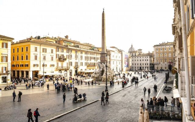 Navona Balcony Caden Suite