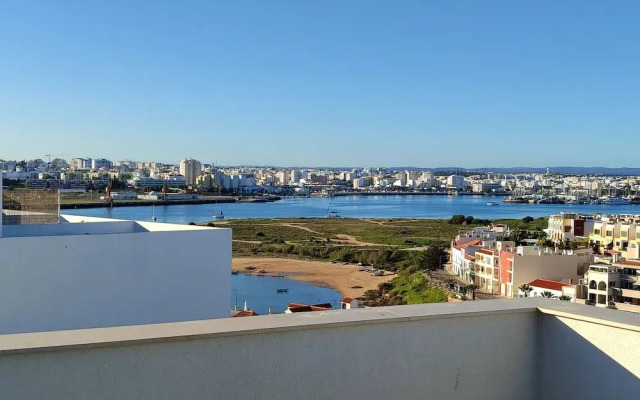 2 Terraces Flat River and Marina View