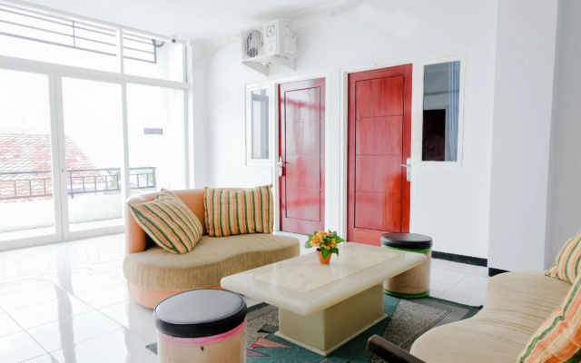 Hnr Homestay Syariah By OYO Rooms
