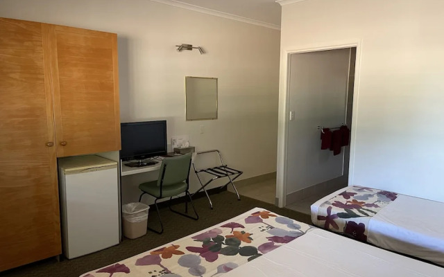 Landsborough Lodge Motel