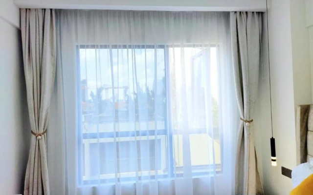 Luxurious Nairobi Condo With Rooftop Pool & Gym