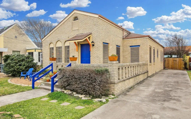 Endless Summer 3 Br home by RedAwning