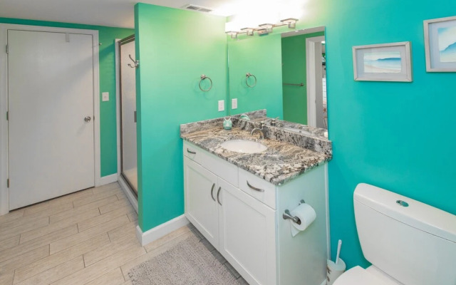 Ocean Commotion - 7 Br Home