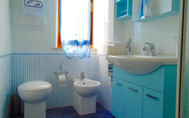 M244 - Marcelli, trilocale con terrazzo a 150mt dal mare