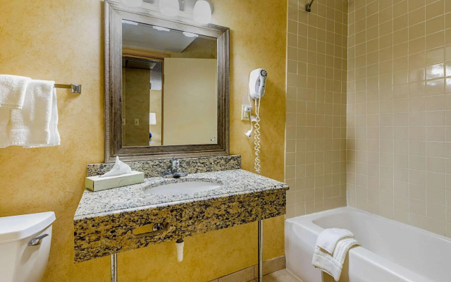 Quality Inn & Suites Coldwater near I-69