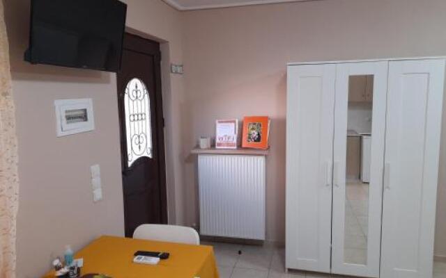 Nikos Studio