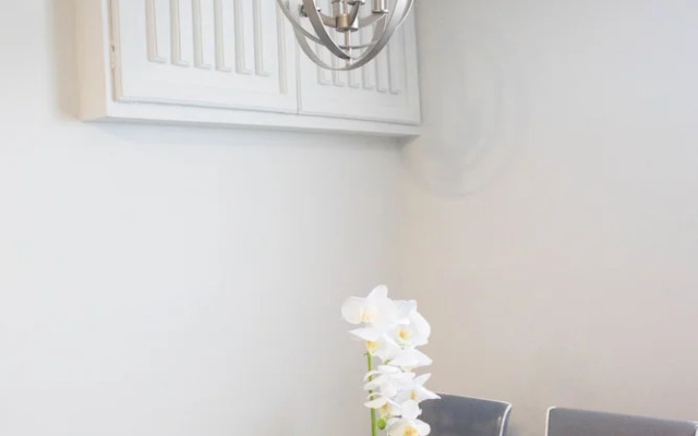 King's Hotel & Residences