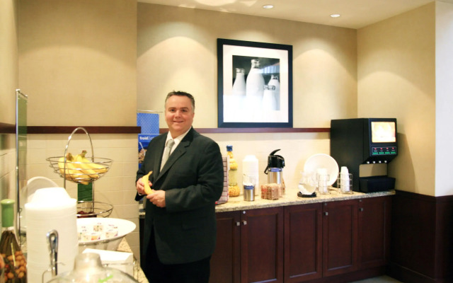 Hampton Inn & Suites by Hilton Laval