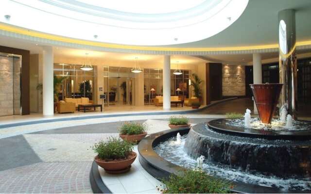 Chevron Renaissance Private Apartments