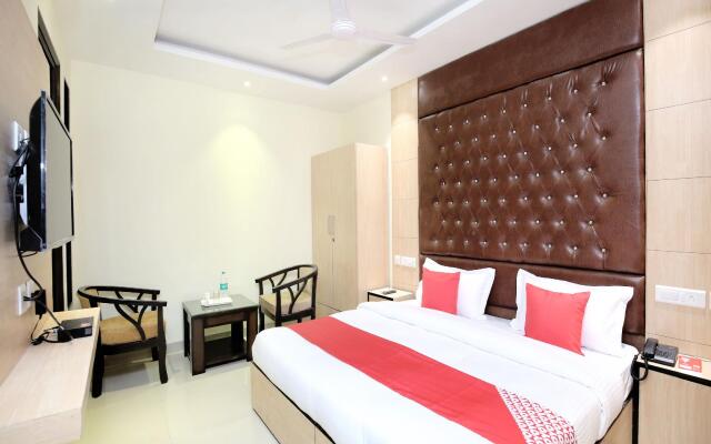 OYO 15486 Hotel New Diamond