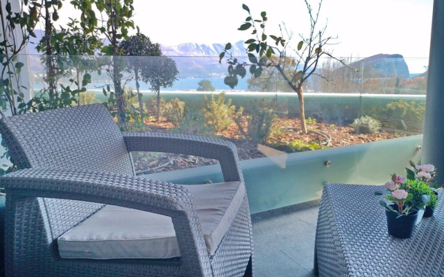 Rose One Bedroom Apartment -25