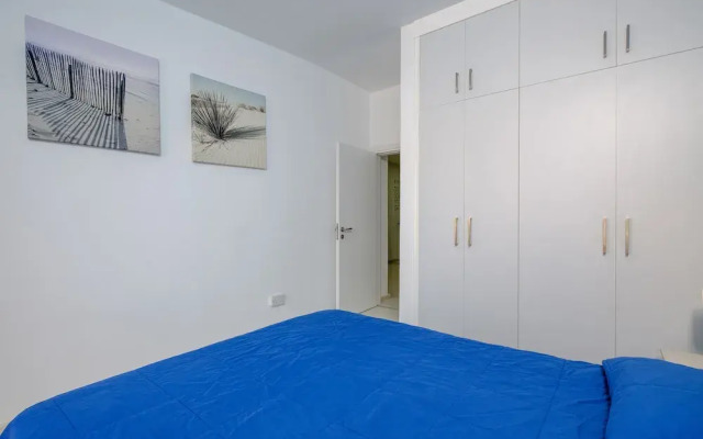 Anonymous - 2BR - 2Floors - Central